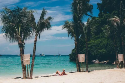Phi Phi Cliff Beach Resort – Photos 13
