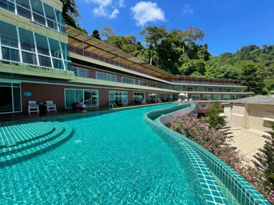 Phi Phi Cliff Beach Resort – Photos 14